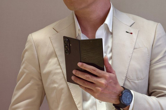 Samsung Galaxy Z Fold8 Ultra: Đột phá màn hình không nếp gấp và trí tuệ nhân tạo Agentic AI