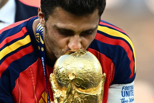 Đội hình tiêu biểu World Cup 2026 do fan bình chọn: Cú sốc Vozinha và tranh cãi Messi