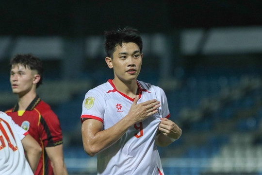 Nguyễn Đình Bắc rực sáng với hat-trick và 1 kiến tạo trong trận thắng 7-0 của tuyển Việt Nam