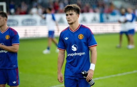 Harry Amass bùng nổ trước Rosenborg: Cuộc lật đổ ở hành lang trái Manchester United