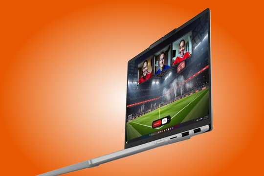 Lenovo ra mắt IdeaPad Slim 5 13IWC11: Laptop siêu nhẹ 1,19 kg cùng pin trụ tới 24 giờ