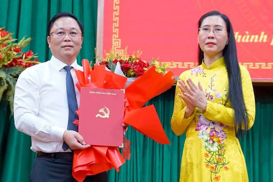Điều động Phó Bí thư Thành ủy Đà Nẵng giữ chức Phó Bí thư Thành ủy Huế