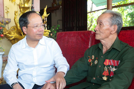Lan tỏa nghĩa tình từ những phần quà tri ân người có công
