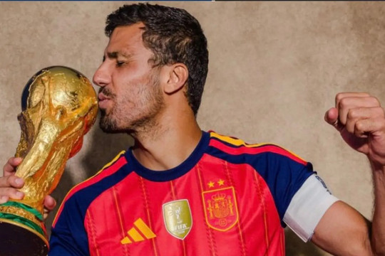 Cuộc chiến 100 triệu euro giành Rodri: Vì sao Real Madrid, PSG và Barca khao khát tiền vệ 30 tuổi?