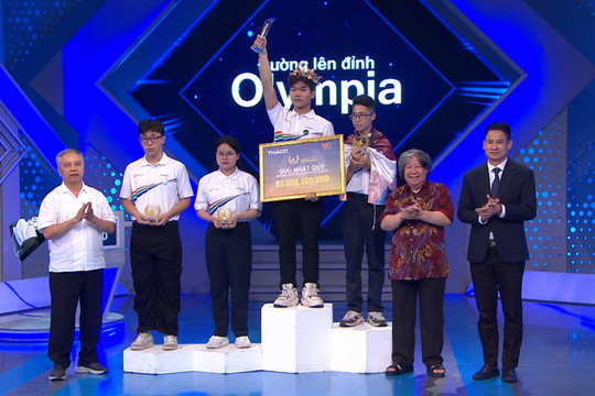 Nam sinh THPT Chuyên Thái Bình đưa cầu truyền hình chung kết Olympia 2026 về Hưng Yên