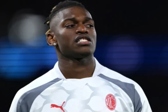 Barcelona tái khởi động kế hoạch chiêu mộ Rafael Leao từ AC Milan với giá 70 triệu euro