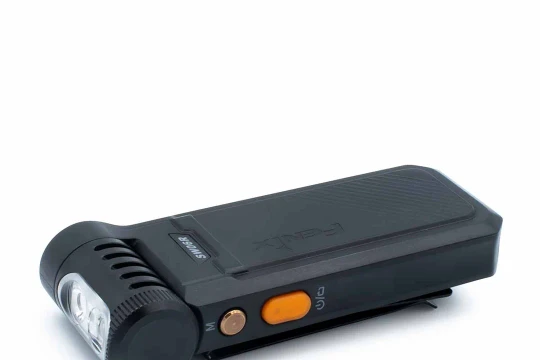 Đèn pin EDC Fenix SW06R ra mắt: Đầu xoay linh hoạt, tích hợp 3 nguồn sáng đa năng
