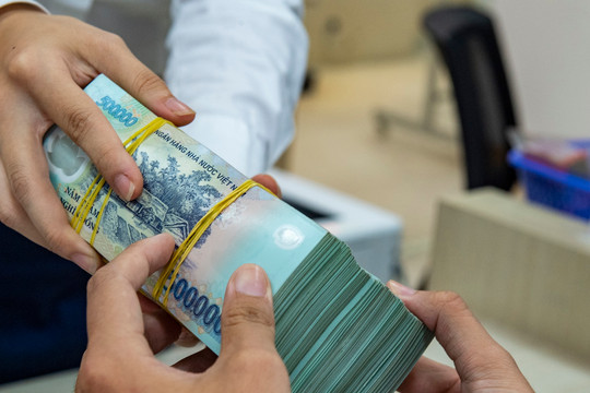 Lãi suất ngân hàng ngày 27/7/2026: ACB tăng lên 7,8%/năm, gửi 500 triệu lãi 39 triệu đồng