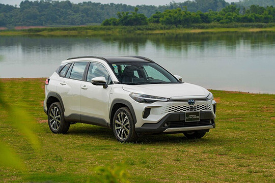 Toyota Corolla Cross 2026: Chi tiết thông số, công nghệ và giá lăn bánh