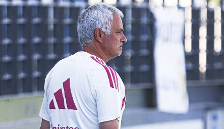 Jose Mourinho tái xuất Real Madrid: Kỷ luật thép và sự chuyển mình của Người đặc biệt