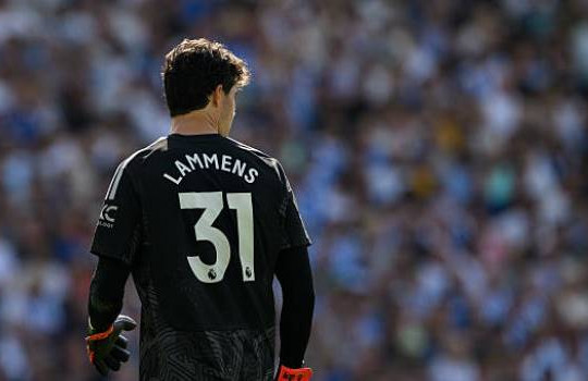 Manchester United được khuyên mua thủ môn giàu kinh nghiệm thay Senne Lammens