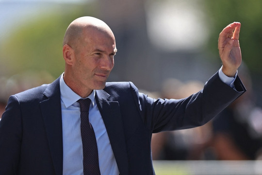 Mức lương ngoại lệ của Zinedine Zidane khi tiếp quản đội tuyển Pháp