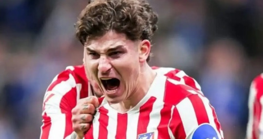 Barcelona phớt lờ đơn kiện của Atletico Madrid tiếp tục vụ chuyển nhượng Julian Alvarez