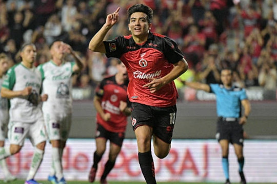 Man United duyệt chi 20 triệu bảng cho Gilberto Mora: Phương án kế thừa Bruno Fernandes