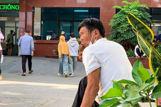 Khói thuốc lá vẫn tràn lan nơi công cộng