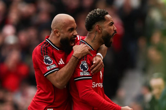 Mbeumo tỏa sáng giúp Manchester United thay đổi toàn bộ kế hoạch chuyển nhượng Hè 2026