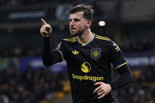Carrick biến Mason Mount thành hạt nhân tuyến giữa: Man Utd báo hiệu bước ngoặt mới