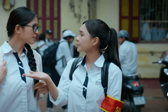 Phim Mùa hè năm ấy tập 1: Khánh nói dối bố mẹ trốn học nhóm đi chơi đến mức say mèm