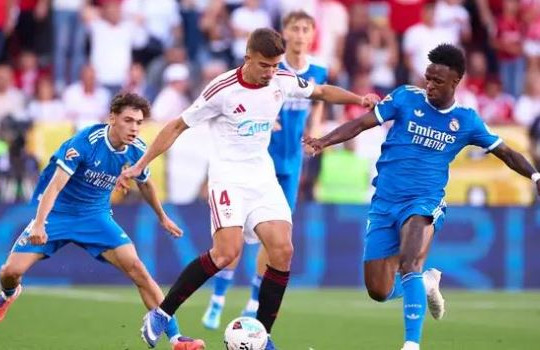 Đại diện Vinicius Junior phản pháo dữ dội trước tin đồn chuyển nhượng sang Arsenal