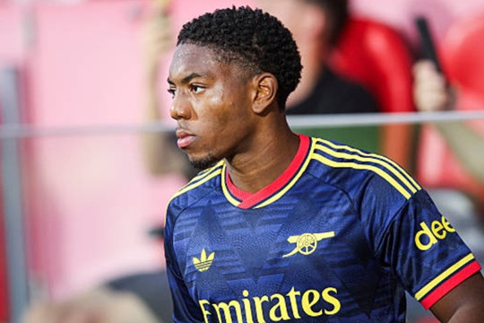Man Utd theo đuổi Myles Lewis-Skelly: Mảnh ghép đa năng hay cú đặt cược mạo hiểm của Carrick