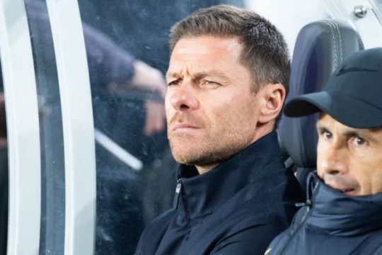 Valentin Barco tới Chelsea: Quân bài đa năng của Xabi Alonso và phiên bản Trent Alexander-Arnold mới