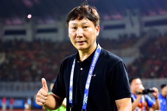 HLV Kim Sang-sik chứng minh nghệ thuật dùng người trong chiến thắng 3-0 trước Indonesia