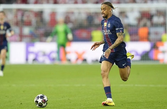 Liverpool chồng hơn 100 triệu euro mua Bradley Barcola từ PSG để thay Mohamed Salah