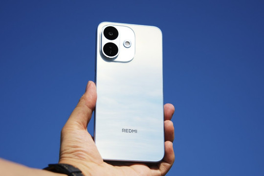 Redmi 17 bất ngờ lộ diện tại châu Âu với pin khủng 7500 mAh và màn hình 120Hz