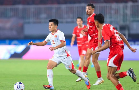 Lê Phạm Thành Long: Bệ phóng thầm lặng trong chiến thắng 3-0 của Đội tuyển Việt Nam