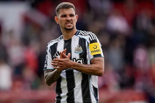 Arsenal hoàn tất thương vụ Bruno Guimaraes và chuẩn bị nhắm thêm hai vị trí mới