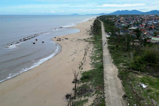 Khi biển từng ngày "ăn sâu" vào đất liền