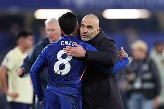 HLV Enzo Maresca lên kế hoạch đưa Enzo Fernandez về Man City nhằm thay thế Rodri