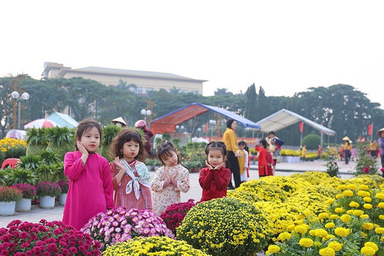 Đồng thuận phương án nghỉ tết Nguyên đán 2027 dài 7 ngày