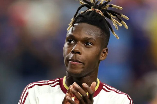 Arsenal chuyển hướng sang 7 gương mặt chất lượng thay Vinicius Junior ở mùa giải 2026/27
