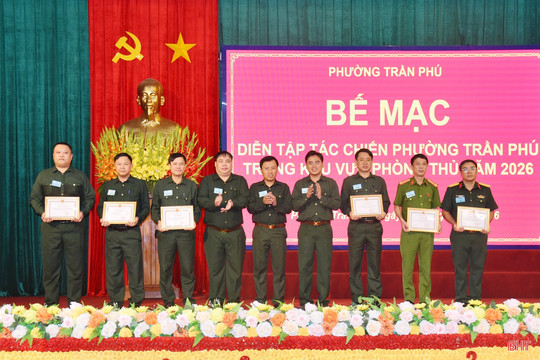 Xây dựng thế trận phòng thủ từ chính quyền địa phương 2 cấp