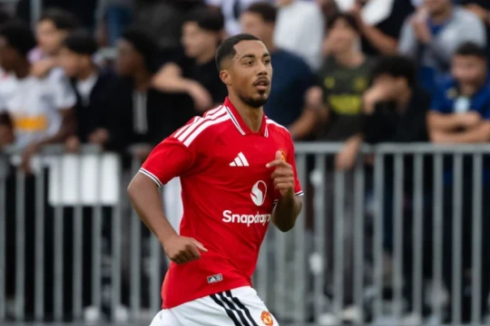 Tielemans ra mắt ấn tượng ở trận hòa PSG: Mảnh ghép hoàn hảo cho tuyến giữa Manchester United