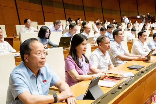 Hoàn thiện dữ liệu, tăng cường chia sẻ thông tin về người lao động Việt Nam đi làm việc ở nước ngoài