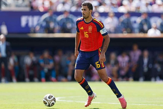 Barcelona chốt thỏa thuận chiêu mộ tiền vệ Rodri từ Manchester City với giá 55 triệu euro