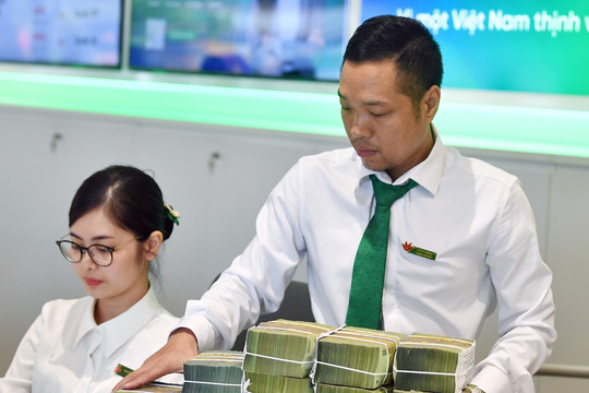 Lãi suất ngân hàng ngày 10/8/2026: VPBank điều chỉnh tăng kỳ hạn ngắn và giảm kỳ 36 tháng