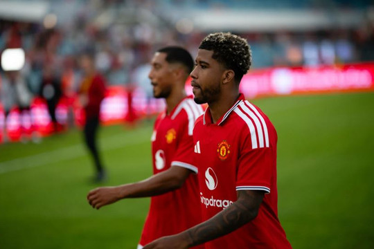Andrey Santos khẳng định đẳng cấp sẵn sàng thay thế Casemiro tại tuyến giữa Manchester United