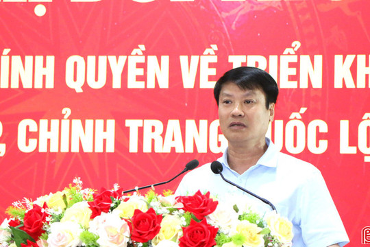 Lãnh đạo phường Thành Sen đối thoại với người dân về dự án nâng cấp quốc lộ 1