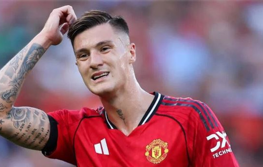 Benjamin Sesko tiếp tục vắng mặt trong trận Manchester United gặp Leeds tại Croke Park