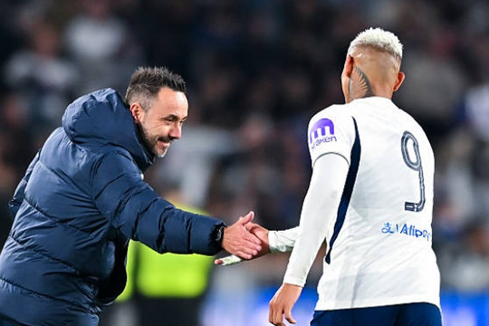 Tottenham nhắm mua Jean-Philippe Mateta giá 25 triệu bảng để hoàn thiện hàng công De Zerbi