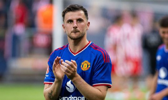 Mason Mount dính chấn thương chân, đối mặt nguy cơ bỏ lỡ trận Manchester United gặp Leeds