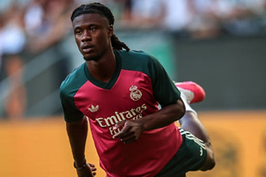 Manchester United quyết tâm chiêu mộ Eduardo Camavinga từ Real Madrid để giải bài toán kép