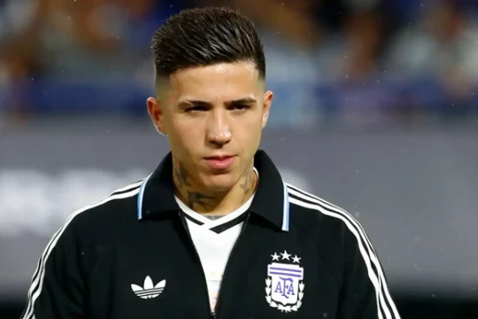 Chelsea ra tối hậu thư 120 triệu bảng ép Man City dứt điểm thương vụ Enzo Fernandez
