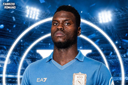 Napoli đạt thỏa thuận mượn trung vệ Benoit Badiashile từ Chelsea kèm điều khoản mua đứt