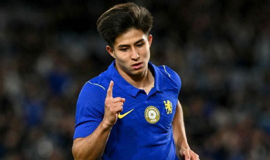 Chelsea trói chân thần đồng Dastan Satpayev đến năm 2033 rồi lập tức cho Burnley mượn