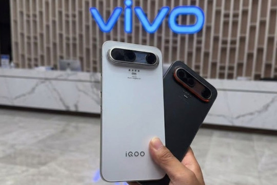 vivo trình làng concept iQOO X với pin thể rắn 15.000mAh cùng vi xử lý Snapdragon Gen 10 Pro