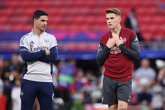 Bài học từ Gyokeres là lời cảnh báo đắt giá cho Arsenal ở thương vụ bom tấn Victor Osimhen